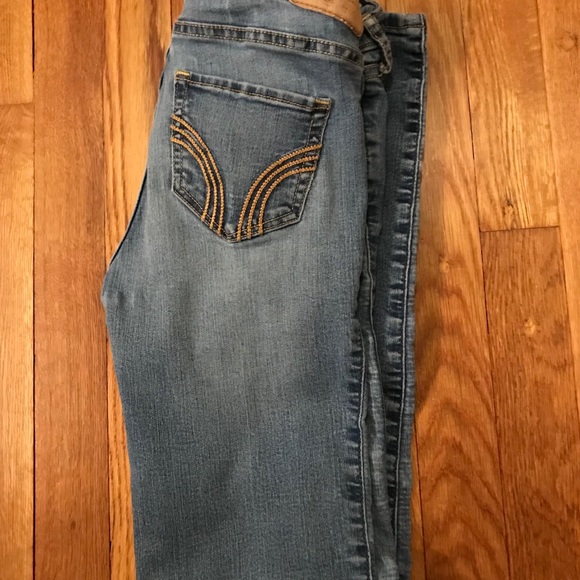 Hollister Skinny Jeans - Picture 3 of 3